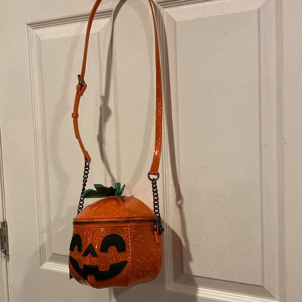 BNWT MAD ENGINE FINE BY ME Glitter Sparkle Pumpkin Halloween Crossbody Bag - Picture 5 of 7